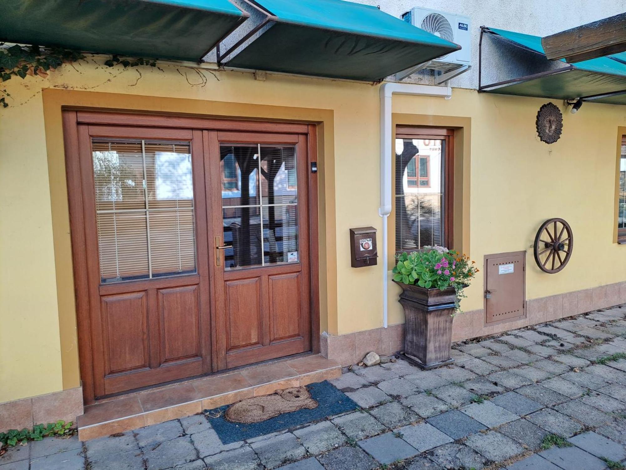 Apartman Romana Postorna Kültér fotó